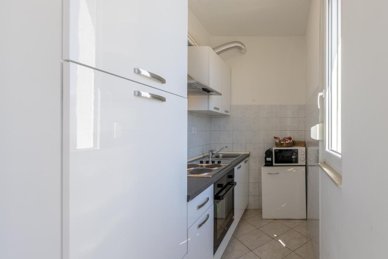 Apartment Split Karoglan 外观 照片