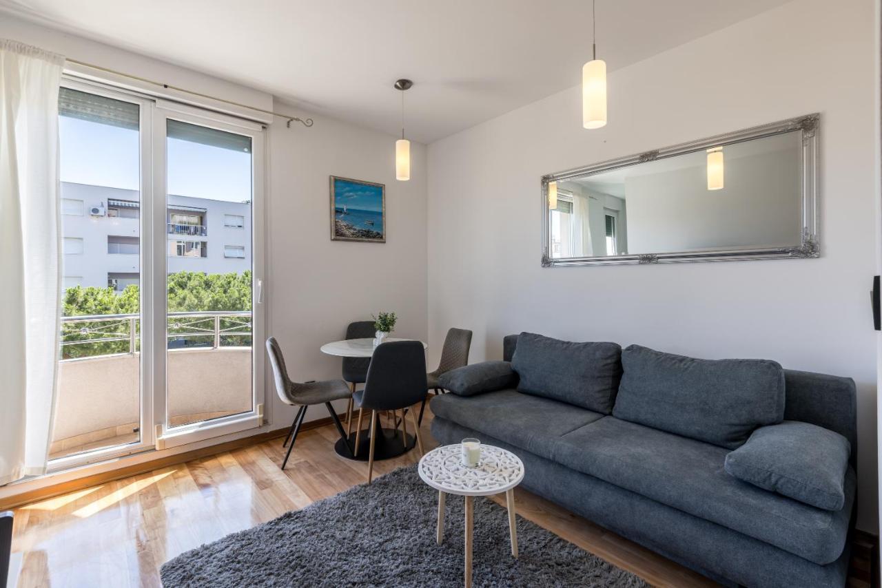 Apartment Split Karoglan 外观 照片