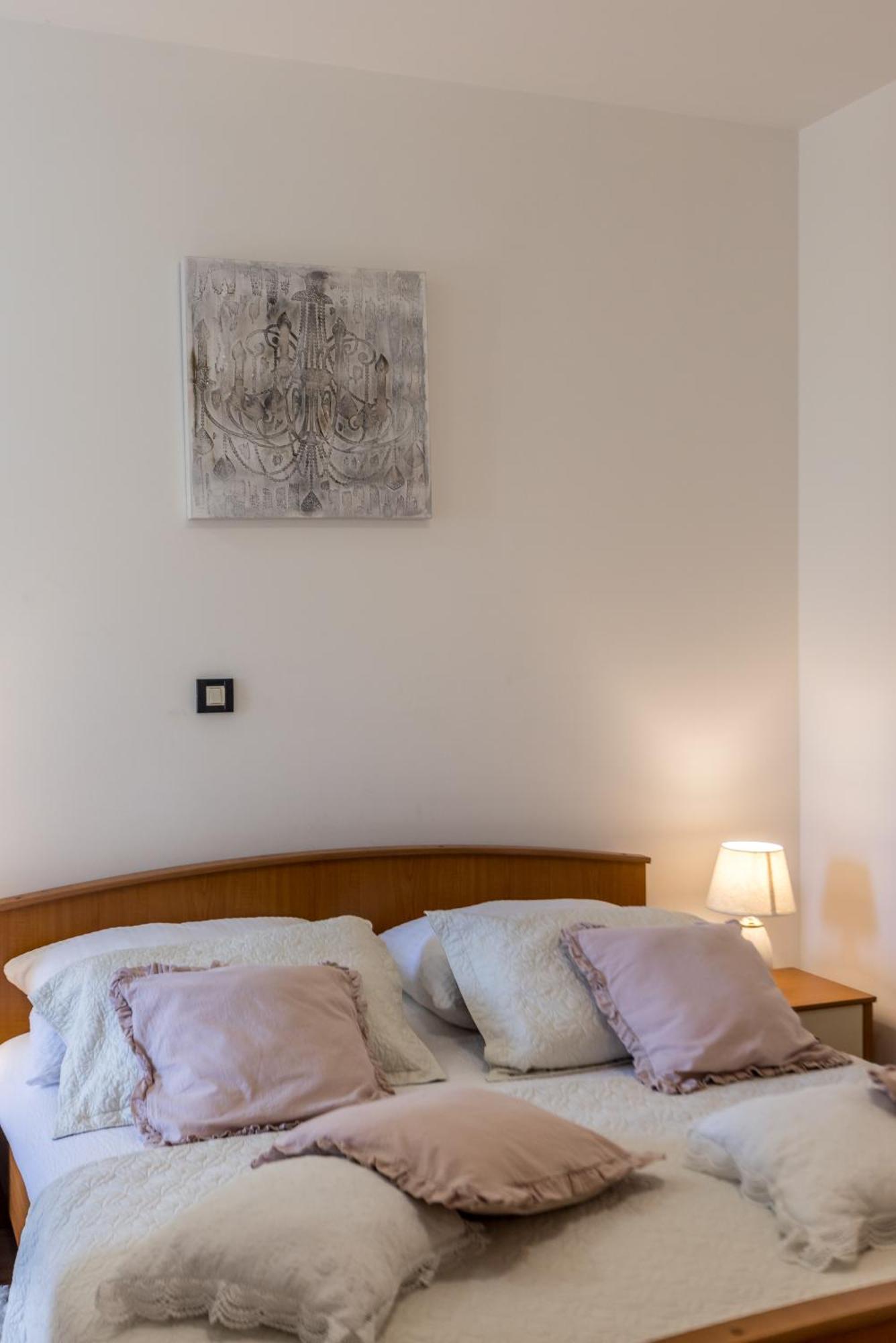 Apartment Split Karoglan 外观 照片