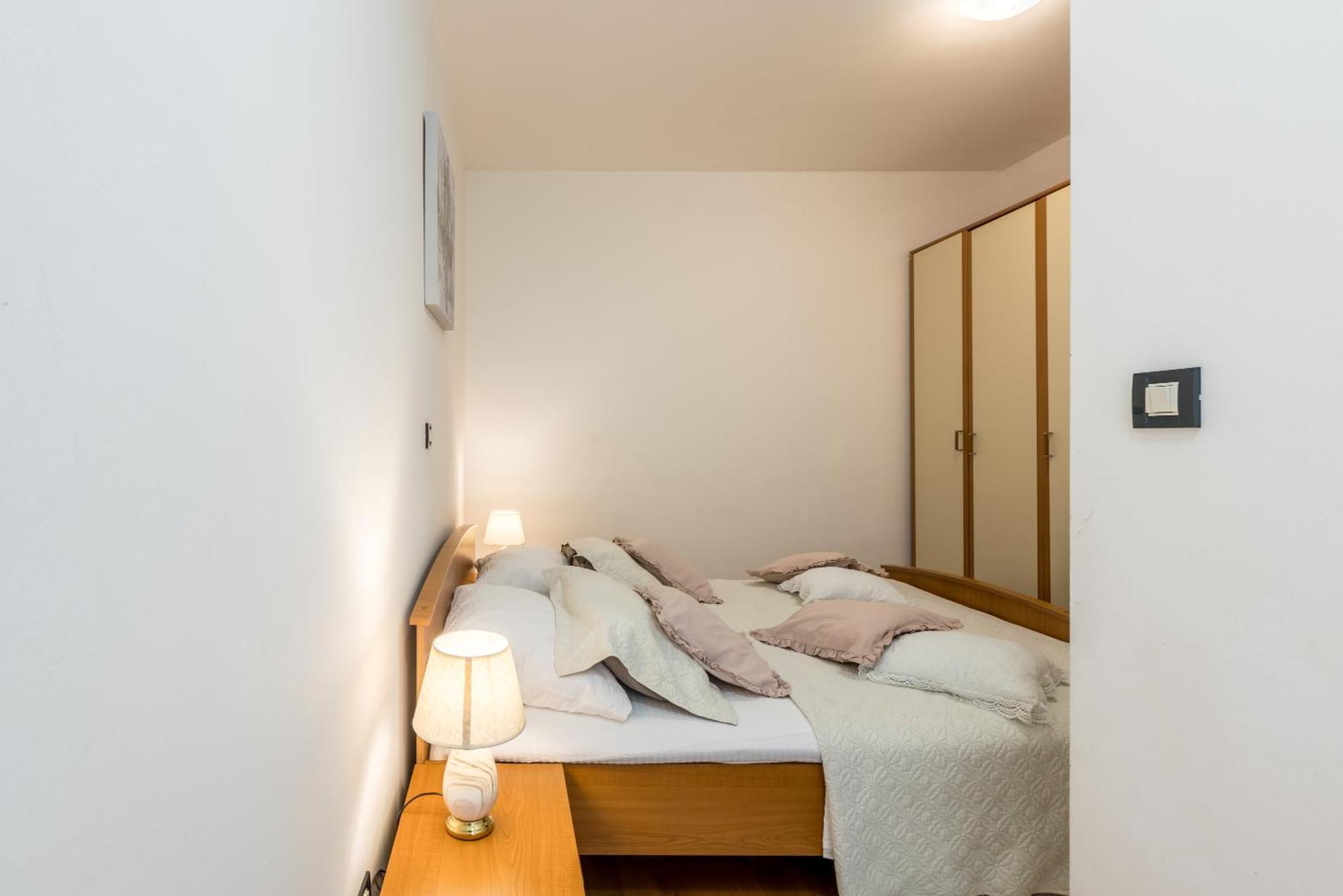 Apartment Split Karoglan 外观 照片